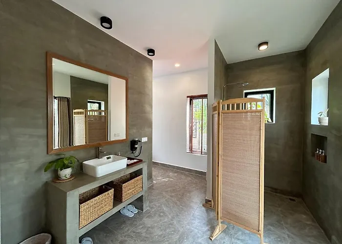 Private Bungalow, Large Salt Water Pool & Jacuzzi, Super Fast Wifi 100mbps Сasa de vacaciones