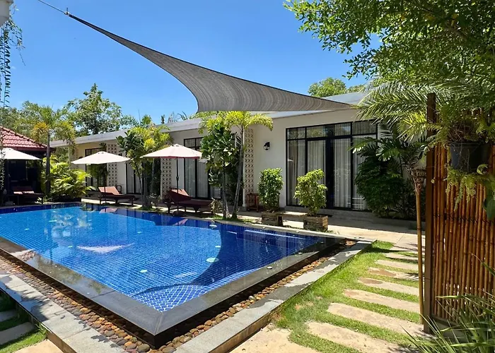 Private Bungalow, Large Salt Water Pool & Jacuzzi, Super Fast Wifi 100mbps Сasa de vacaciones